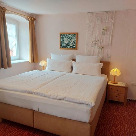 Logis L Auberge Gutshof بيشوفسفيردا المظهر الخارجي الصورة