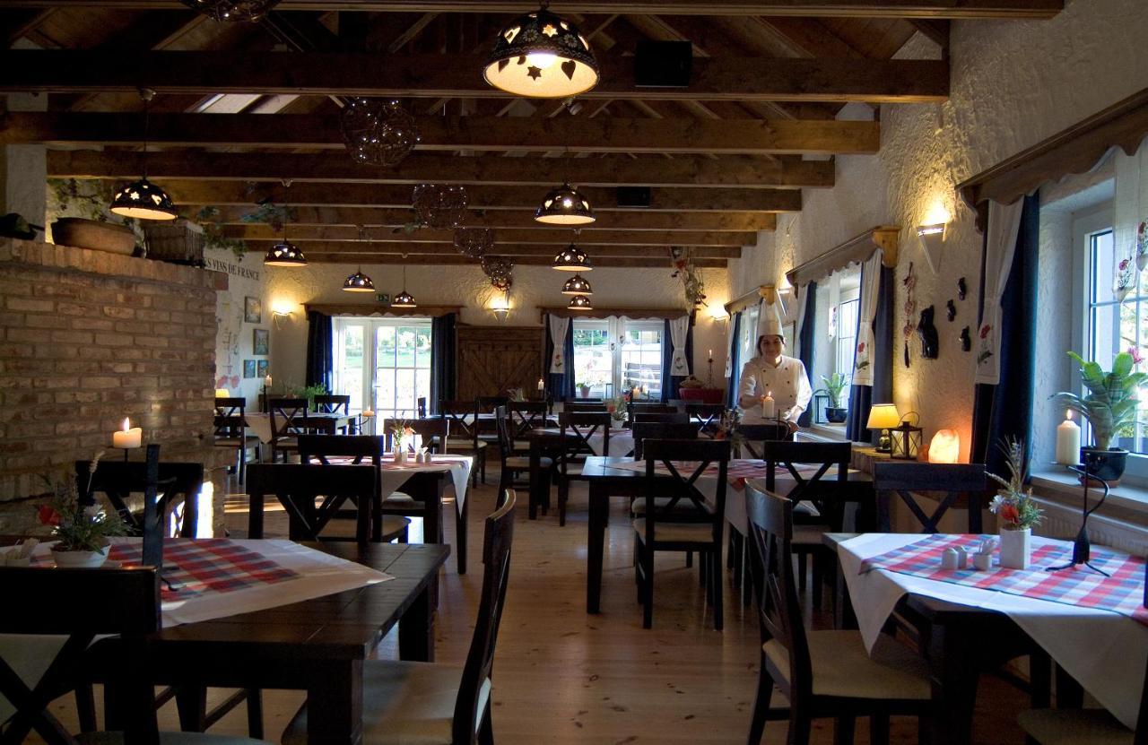 Logis L Auberge Gutshof بيشوفسفيردا المظهر الخارجي الصورة