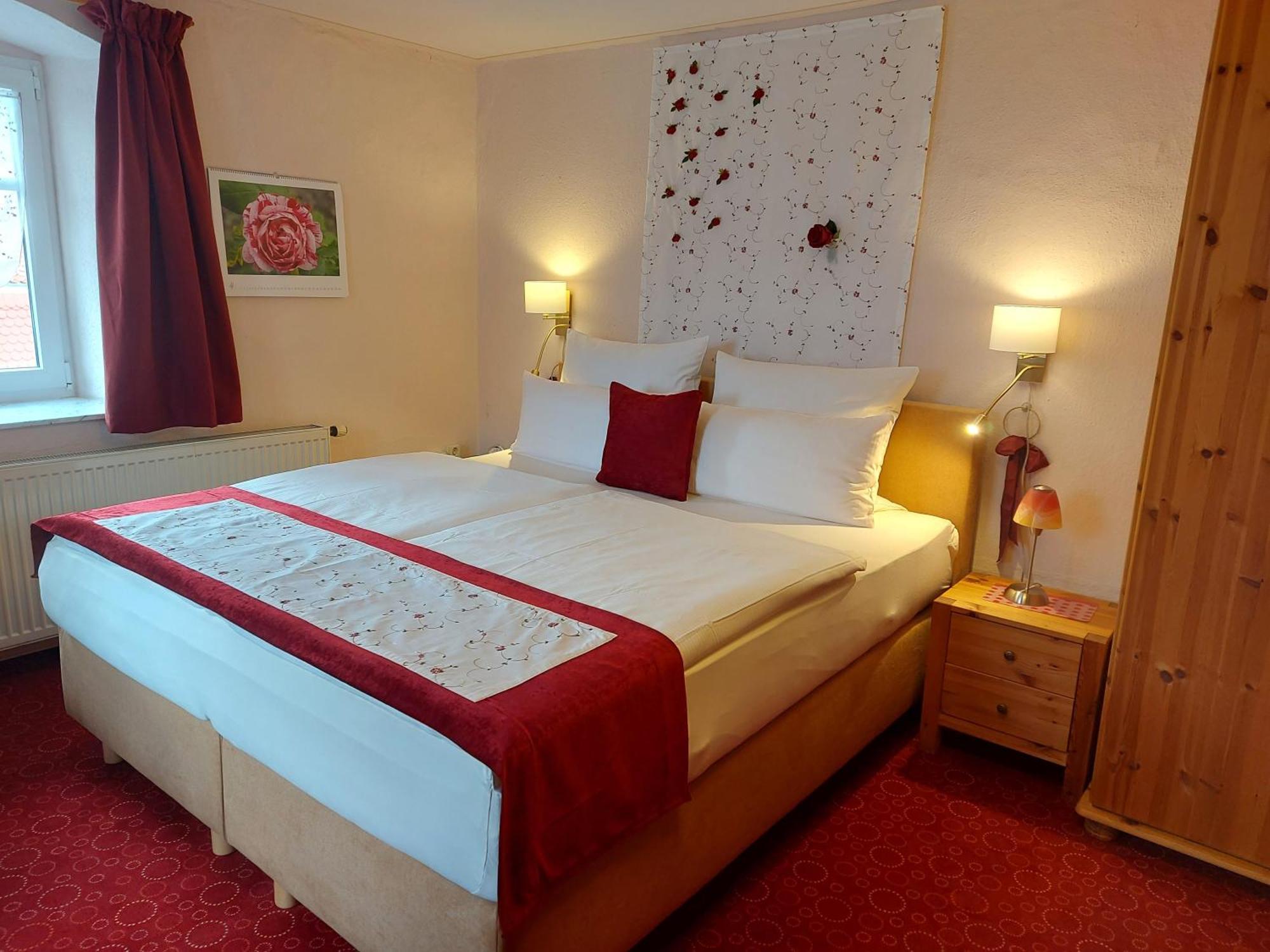Logis L Auberge Gutshof بيشوفسفيردا المظهر الخارجي الصورة